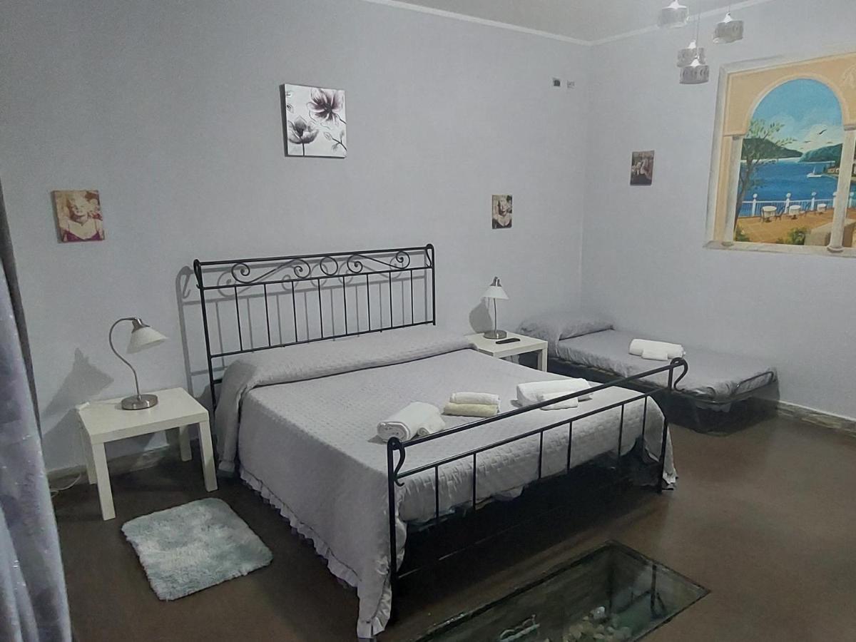 Stanza Sicilia Bedda Apartment Palermo Bagian luar foto