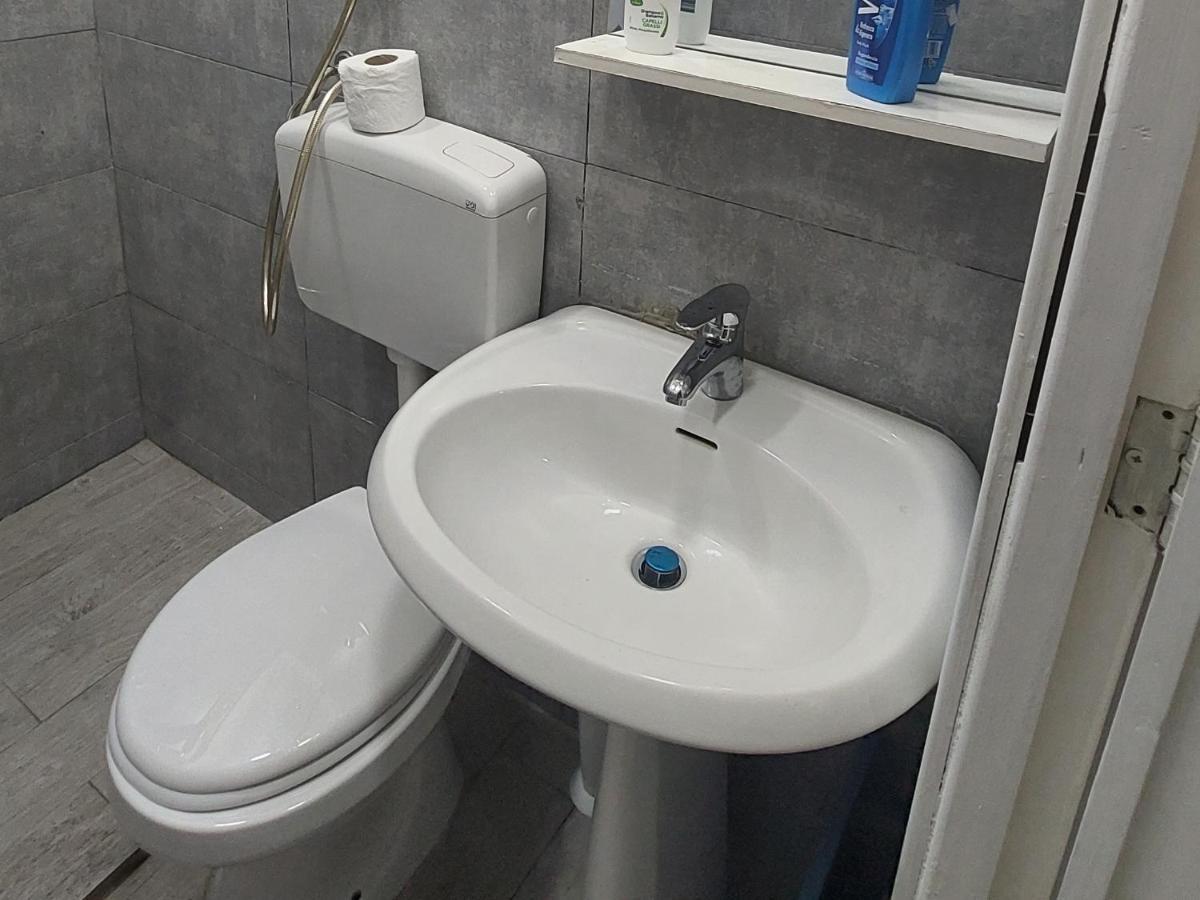 Stanza Sicilia Bedda Apartment Palermo Bagian luar foto